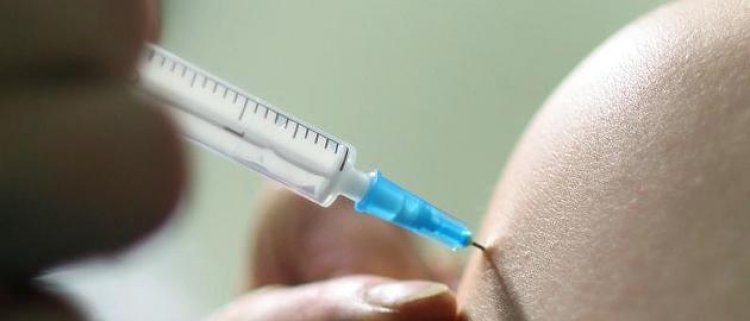 “Stop alla politica Ue dei vaccini col contagocce”