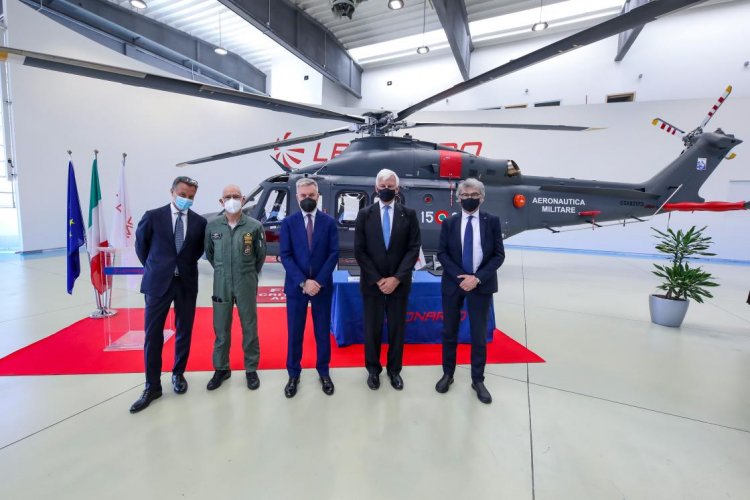 Leonardo di Vergiate (VA), presentato il nuovo elicottero, presente Guerini