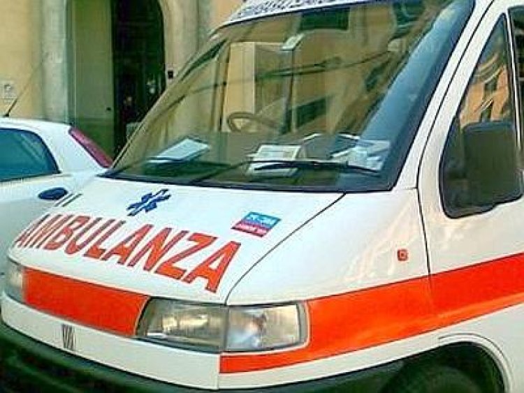 Capri,  l' ambulanza usata come taxi