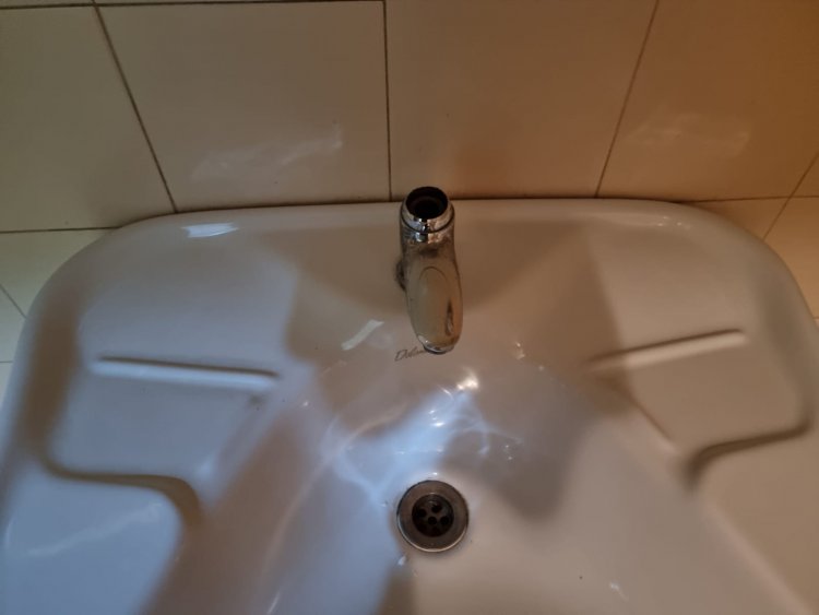 Somma (VA), furto di rubinetto al gabinetto