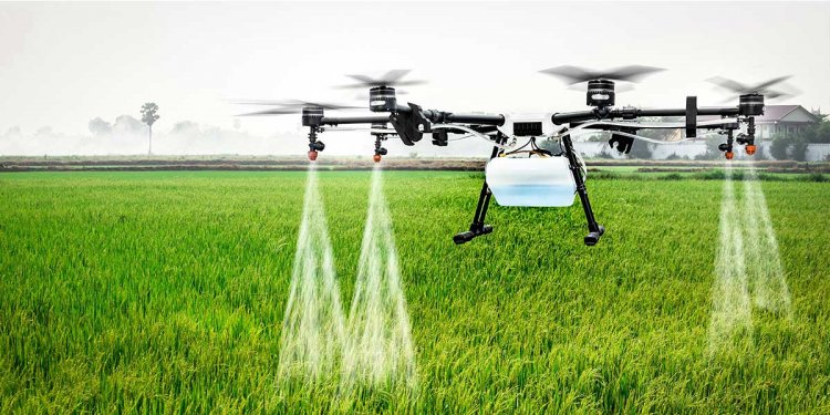 Innovazione in agricoltura, usati droni per gli interventi nei campi